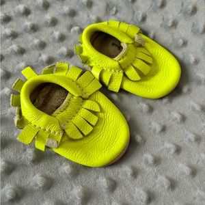Leather baby mocassins